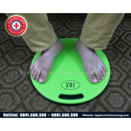 Bàn xoay chân giúp dịch chuyển bệnh nhân tai biến